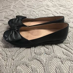 Naturalizer Flat Dress Shoes